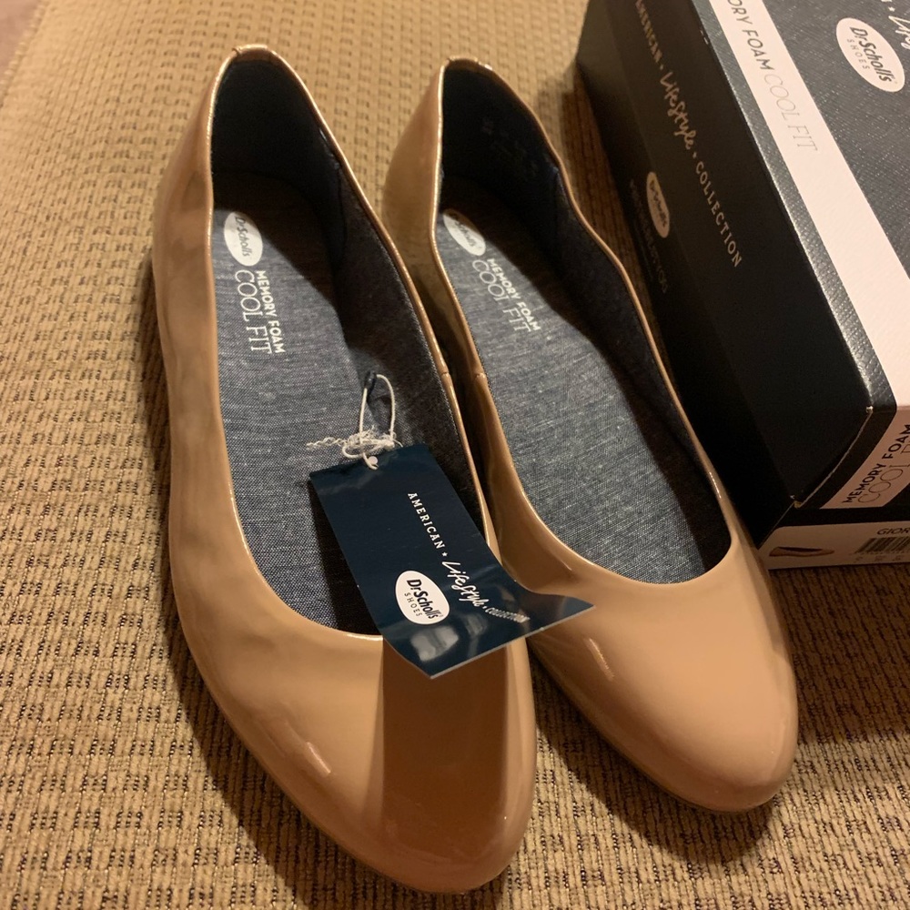 NWT Dr. School’s Nude Flats